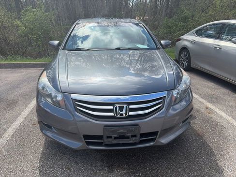 Used 2011 Honda Accord EX-L image 2