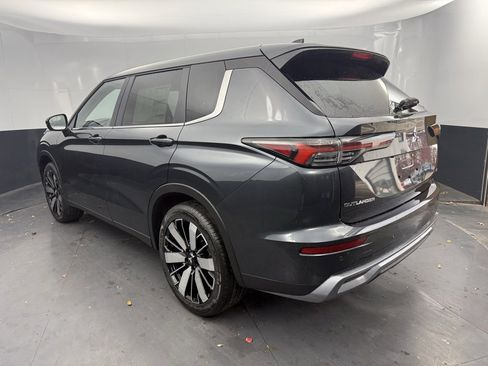 New 2025 Mitsubishi Outlander SEL image 5