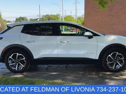 Used 2026 Chevrolet Equinox EV LT FWD image 9