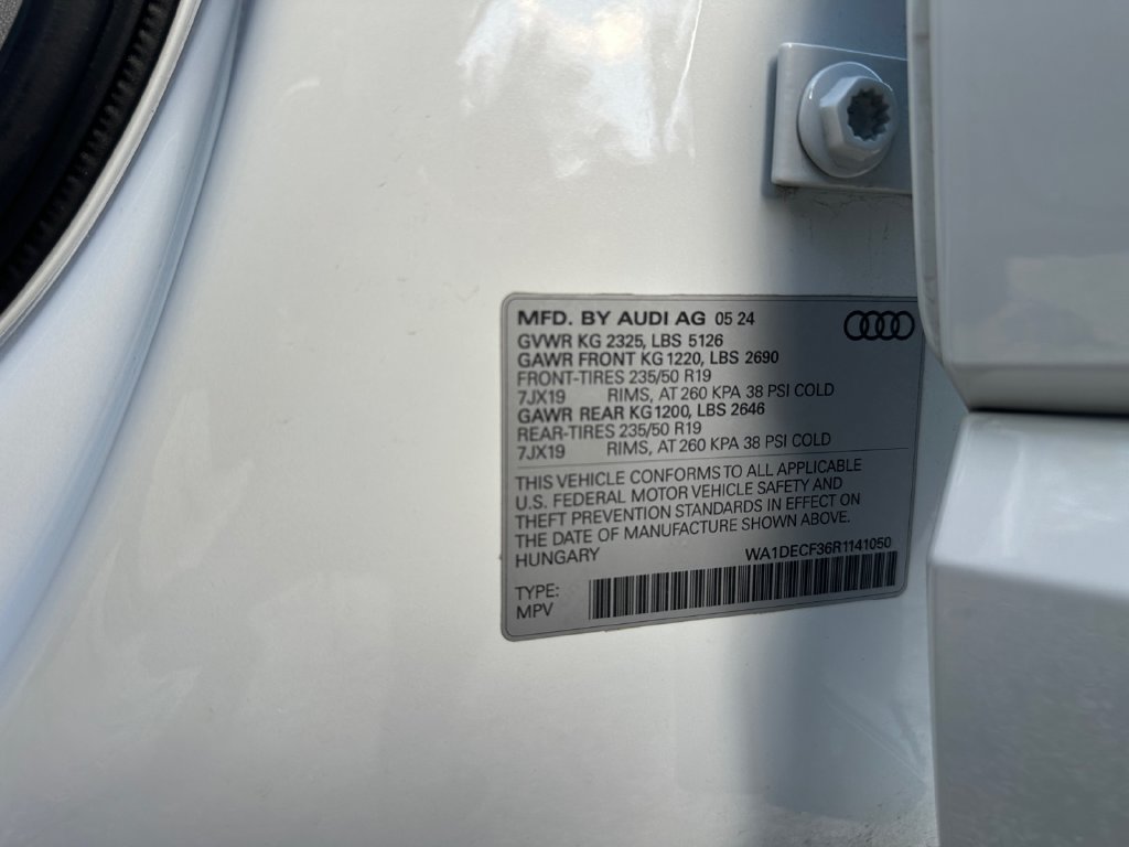 Used 2024 Audi Q3 2.0T Premium w/ Convenience Package AWD/4WD image 25