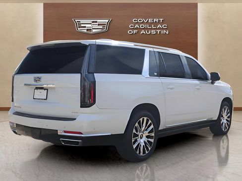 Used 2025 Cadillac Escalade ESV Premium Luxury Platinum AWD/4WD image 4