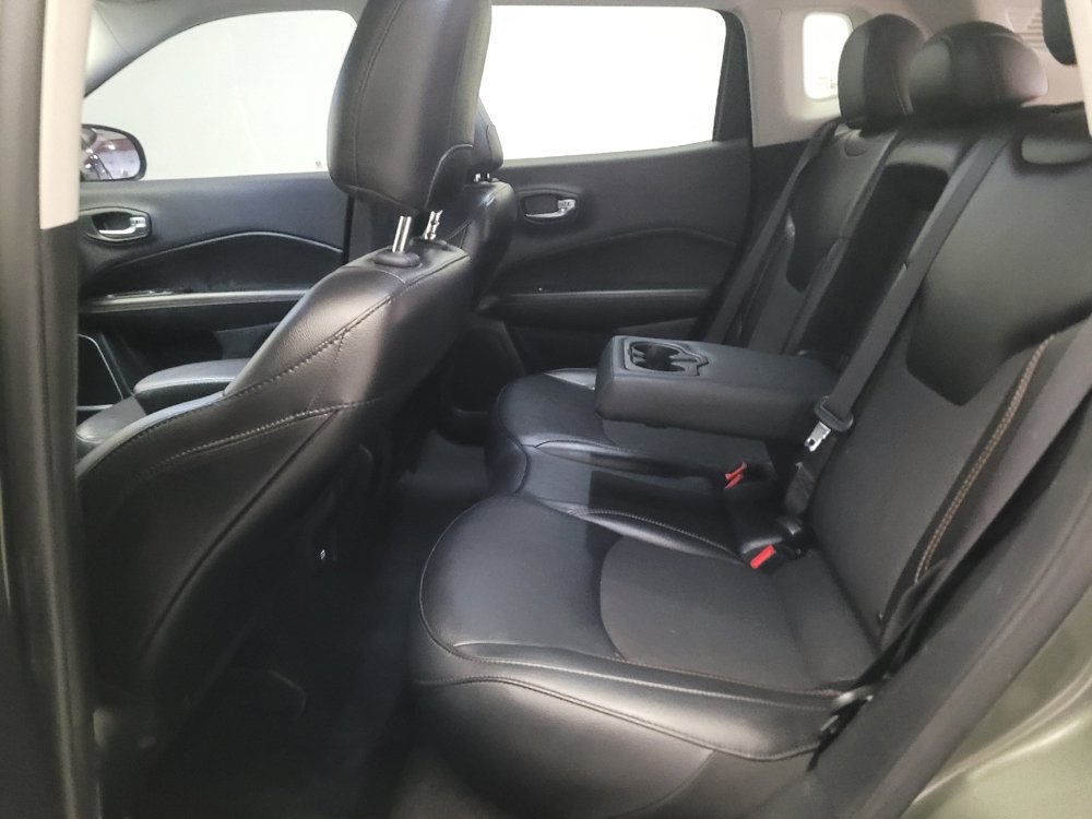 Used 2020 Jeep Compass Latitude w/ Cold Weather Group AWD/4WD image 18