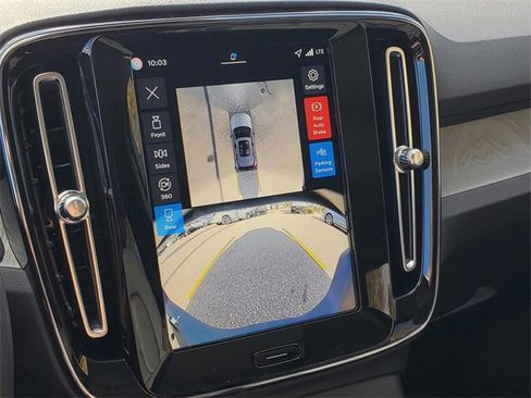 New 2026 Volvo XC40 B5 Plus w/ Protection Package Premier image 22