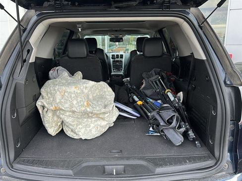 Used 2012 GMC Acadia SLT AWD/4WD image 6