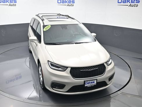 Used 2021 Chrysler Pacifica Limited w/ S Appearance Package AWD/4WD image 47
