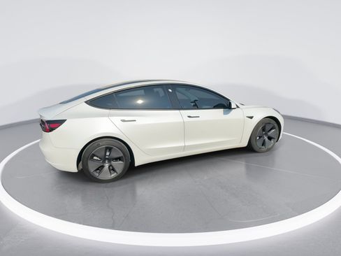 Used 2021 Tesla Model 3 Standard Range Plus RWD image 2
