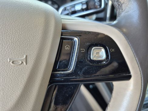 Used 2021 Lincoln Corsair FWD image 26