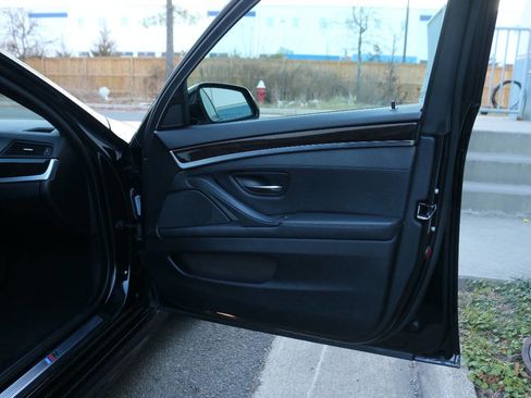 Used 2014 BMW 528i Sedan image 33