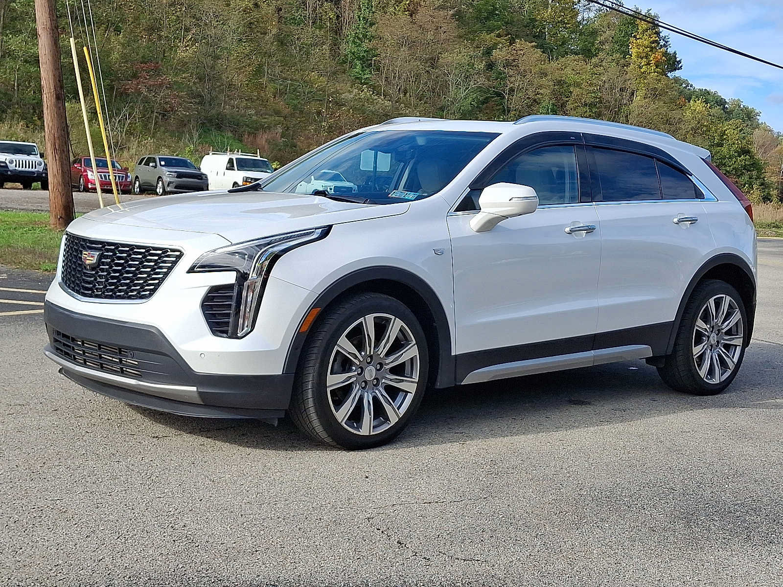 Used 2019 Cadillac XT4 Premium Luxury w/ Enhanced Visibility Package AWD/4WD image 3