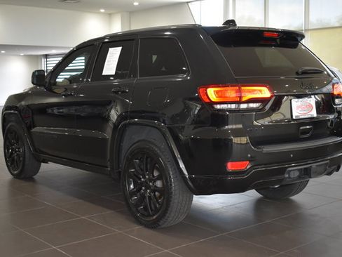 Used 2021 Jeep Grand Cherokee Laredo X AWD/4WD image 8