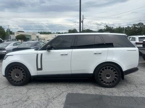 Used 2024 Land Rover Range Rover SE AWD/4WD image 10