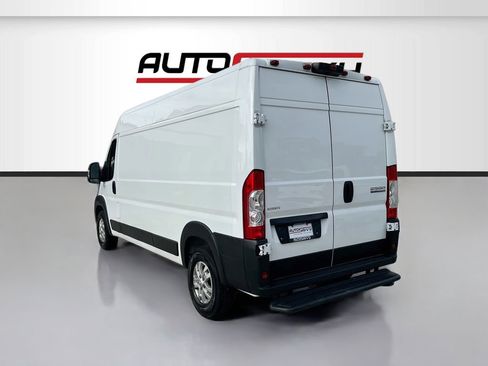 Used 2024 RAM ProMaster 2500 w/ Quick Order Package 22G SLT FWD image 5