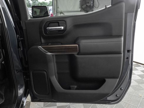 Used 2020 Chevrolet Silverado 1500 RST AWD/4WD image 44
