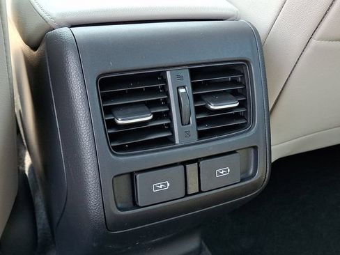 Used 2022 Honda Accord EX-L image 11
