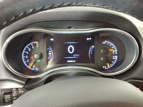 Used 2020 Jeep Grand Cherokee Laredo AWD/4WD image 20