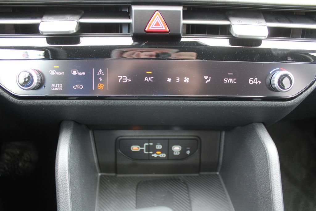 New 2027 Kia Sportage SX FWD image 43
