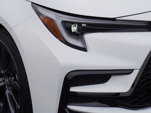 New 2026 Toyota Corolla SE image 3