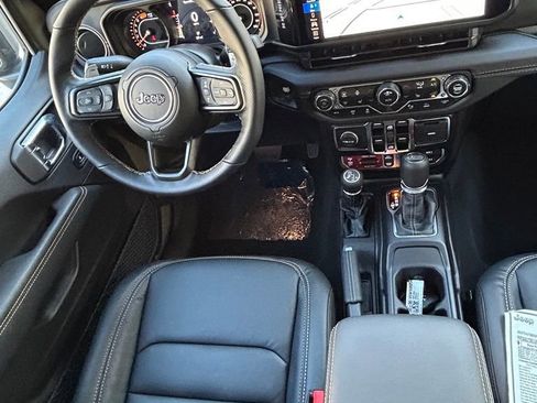 New 2025 Jeep Wrangler Unlimited Rubicon 392 image 9