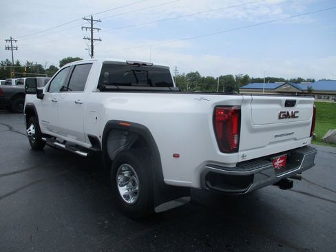 Used 2022 GMC Sierra 3500 SLT w/ SLT Convenience Package AWD/4WD image 11
