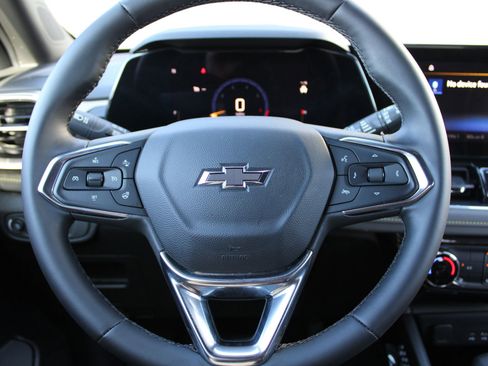 Used 2024 Chevrolet TrailBlazer ACTIV w/ Driver Confidence Package image 14