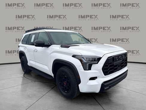 Used 2025 Toyota Sequoia TRD Pro AWD/4WD image 4