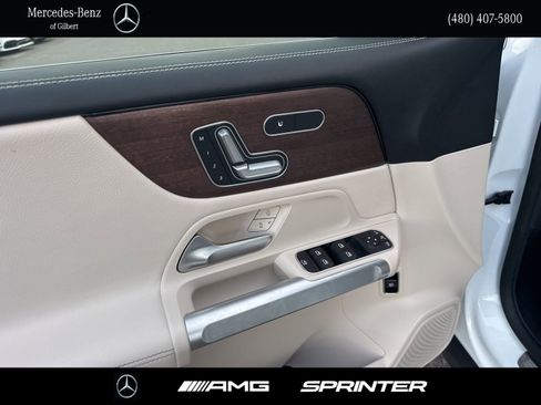 Certified 2022 Mercedes-Benz GLB 250 4MATIC image 12