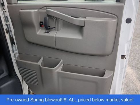 Used 2016 Chevrolet Express 2500 RWD image 36