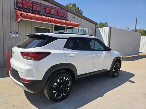 Used 2022 Chevrolet TrailBlazer LT w/ Convenience Package FWD image 7