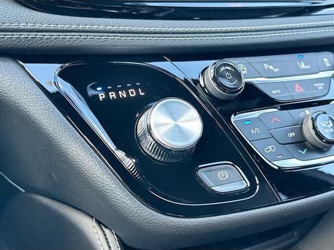 New 2026 Chrysler Pacifica Limited FWD image 13