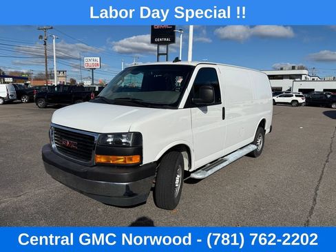 Used 2025 GMC Savana 2500 w/ Driver Convenience Package RWD image 3
