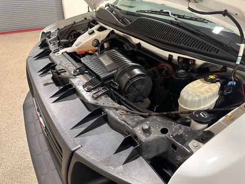 Used 2013 GMC Savana 1500 AWD image 44