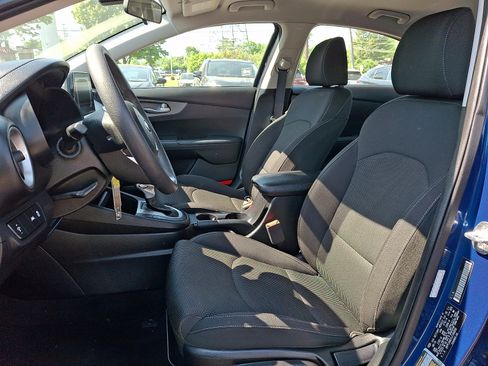 Used 2020 Kia Forte LXS FWD image 13