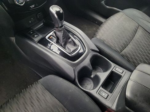 Used 2019 Nissan Rogue SV w/ Premium Package image 26