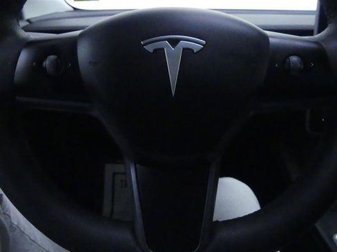 Used 2021 Tesla Model 3 Standard Range Plus image 14