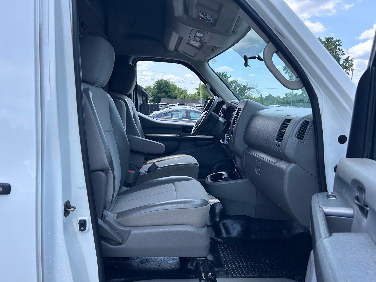 Used 2014 Nissan NV 2500 S w/ Power Basic Package RWD image 11