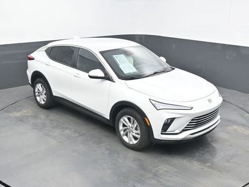 Used 2025 Buick Envista Preferred image 52