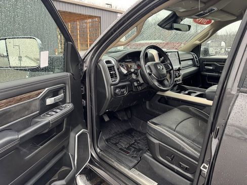 Used 2019 RAM 2500 Laramie image 9