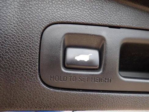 Used 2022 Honda CR-V Touring image 9