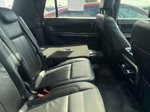 Used 2019 Ford Expedition XLT w/ Equipment Group 202A image 9