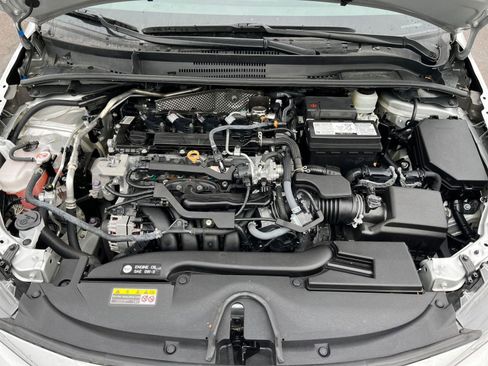 Used 2025 Toyota Corolla LE image 28