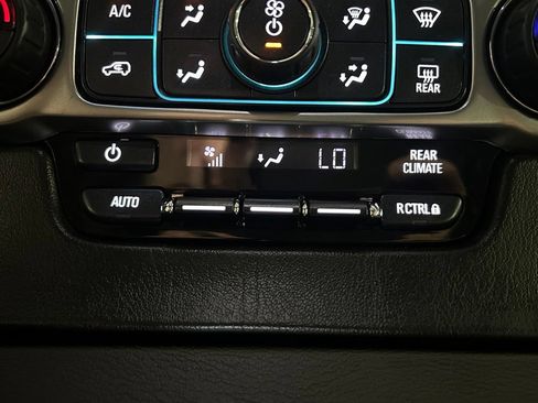 Used 2019 Chevrolet Tahoe Premier AWD/4WD image 39