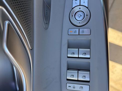 New 2026 Genesis GV70 2.5T Advanced image 18