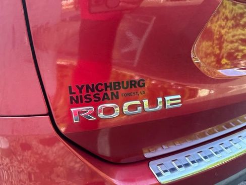 Used 2014 Nissan Rogue SL w/ SL Premium Package AWD/4WD image 11