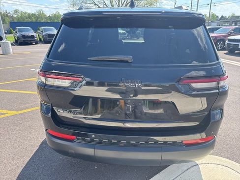Used 2023 Jeep Grand Cherokee L Laredo AWD/4WD image 8