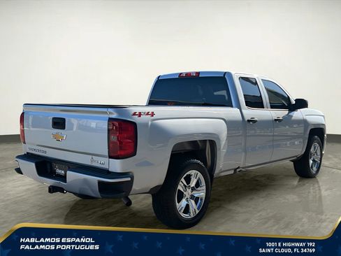 Used 2019 Chevrolet Silverado 1500 Custom w/ Custom Convenience Package AWD/4WD image 6