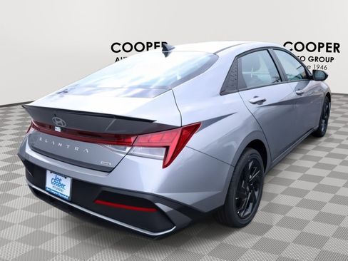 New 2026 Hyundai Elantra Sport image 7