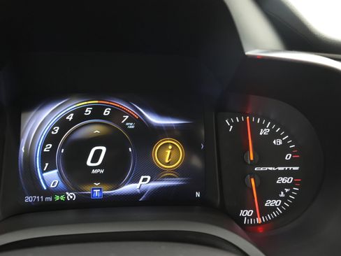 Used 2018 Chevrolet Corvette Stingray Coupe w/ Carbon Flash Badge Package RWD image 9