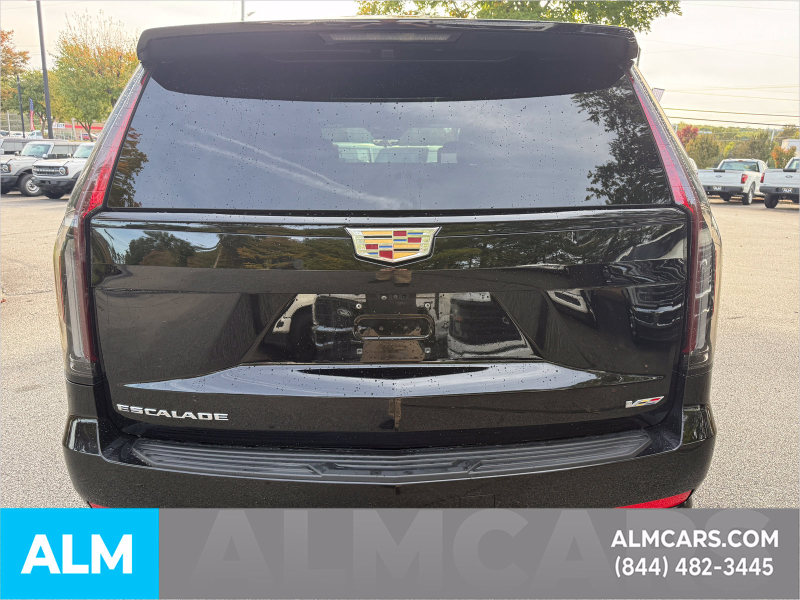 Used 2023 Cadillac Escalade V AWD/4WD image 14