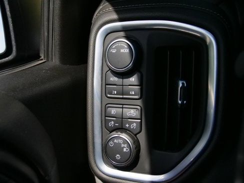 Used 2021 Chevrolet Silverado 1500 LT Trail Boss w/ Bed Protection Package image 18