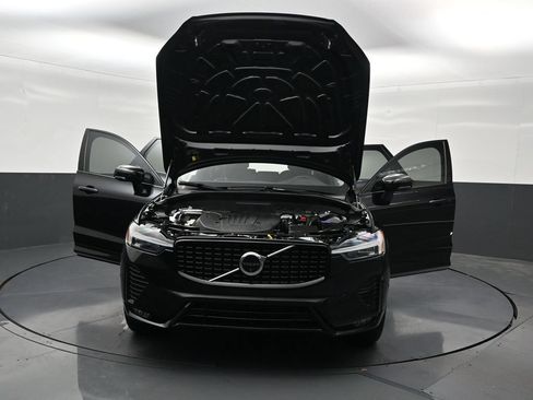 Used 2024 Volvo XC60 B5 Plus AWD/4WD image 36